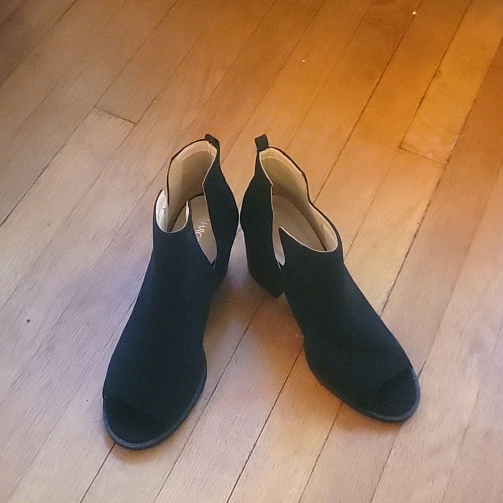 Size 9 Marcorepublic peeptoe black booties